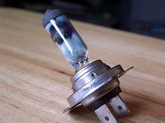 Headlight bulb